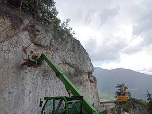 Essai de traction, ancrages pour confortement suite à minage de route et mur de soutènement – NGE Fondations – Brizon 74